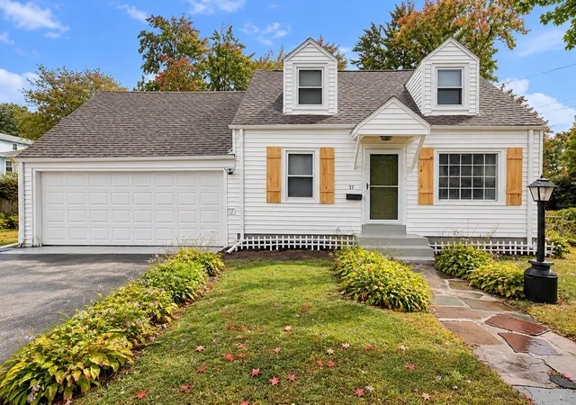 Photo 1 of Sale Pending at 17 Royal St, Agawam, MA 01001 | MLS# 73583212 | Listing updated on 2026-10-22