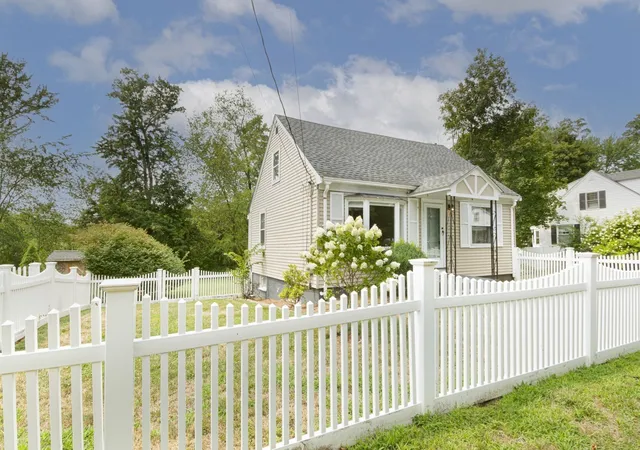Photo 2 of Single family home for sale at 13 Brook St, Reading, MA 01867 | MLS# 73581854 | Listing updated on 2026-09-28