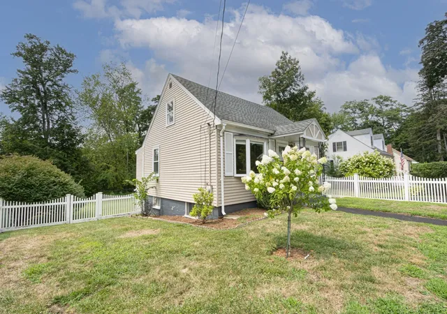 Photo 3 of Single family home for sale at 13 Brook St, Reading, MA 01867 | MLS# 73581854 | Listing updated on 2026-09-28