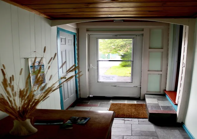 Photo 3 of Single family home for sale at 14 Place Ter, Greenfield, MA 01301 | MLS# 73573297 | Listing updated on 2026-09-17