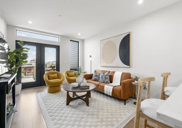 Listing Photo 1 - Condo for sale in building located at 100 Lincoln St, Duxbury, MA 02135 - Unit #405