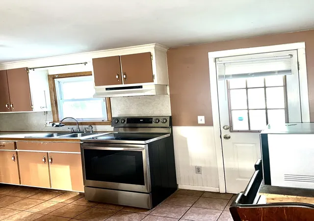 Photo 4 of Single family home for sale at 47 Thyme Ln, Springfield, MA 01129 | MLS# 73573812 | Listing updated on 2026-09-13