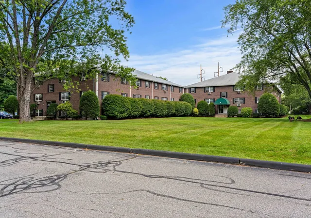 Photo 2 of Sale Pending at 96 Richardson Rd #A5, North Chelmsford, MA 01863 | MLS# 73570362 | Listing updated on 2026-09-04