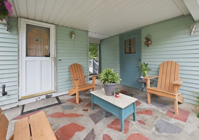 Photo 3 of Single family home for sale at 101 Court St, Westfield, MA 01085 | MLS# 73575704 | Listing updated on 2026-09-14