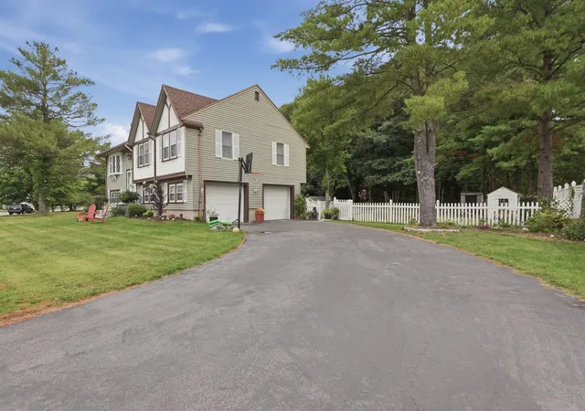 Photo 3 of Single family home for sale at 116 Kensington St, Braintree, MA 02184 | MLS# 73572585 | Listing updated on 2026-09-15