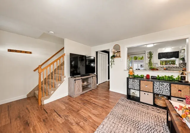 Listing Photo 4 - Condo for sale in building located at 17 Orch Ave, Haverhill, MA 01830 - Unit #J