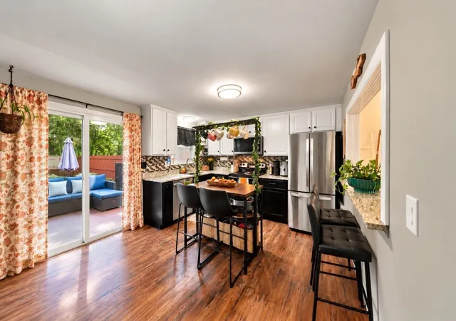 Listing Photo 5 - Condo for sale in building located at 17 Orch Ave, Haverhill, MA 01830 - Unit #J