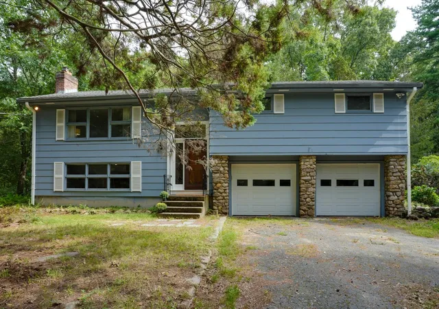 Single family home for sale at 801 Winter St, Holliston, MA 01746 | MLS# 73575142