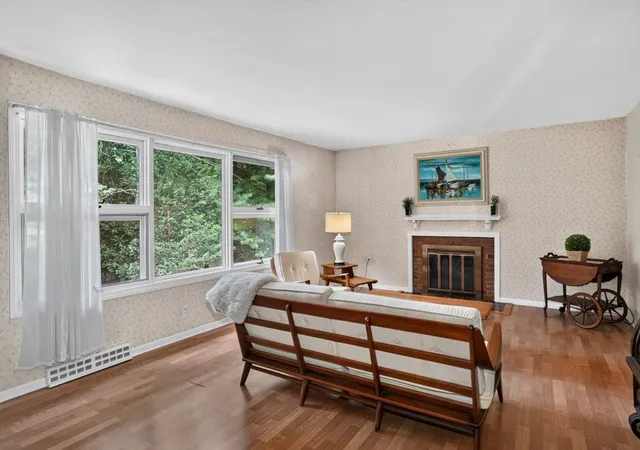 Photo 3 of Single family home for sale at 801 Winter St, Holliston, MA 01746 | MLS# 73575142 | Listing updated on 2026-09-18