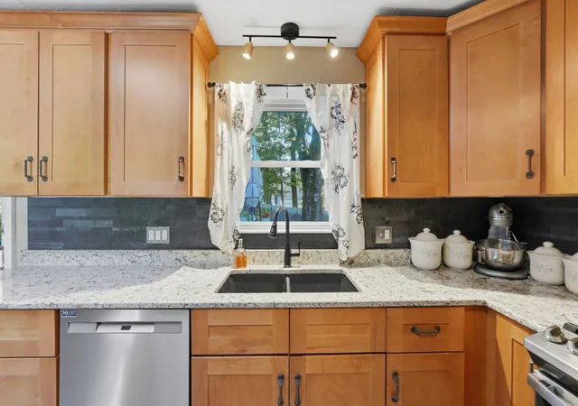 Photo 4 of Sale Pending at 50 Naples St, Leominster, MA 01453 | MLS# 73582197 | Listing updated on 2026-10-14