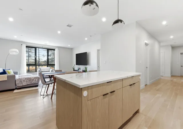 Listing Photo 4 - Condo for sale in building located at 85 Myrtle St, Quincy, MA 02171 - Unit #106
