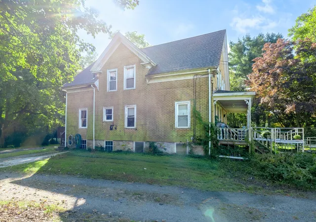 Photo 4 of Multi family home for sale at 15 Shirley St, Fairhaven, MA 02719 | MLS# 73572580 | Listing updated on 2026-09-11