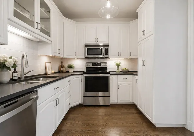 Photo 4 of Condo for sale at 263 Commonwealth #6, Boston, MA 02116 | MLS# 73573254 | Listing updated on 2026-09-21