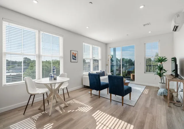 Photo 3 of Sale Pending at 10 Somerset #402U, Winthrop, MA 02152 | MLS# 73574044 | Listing updated on 2026-10-07