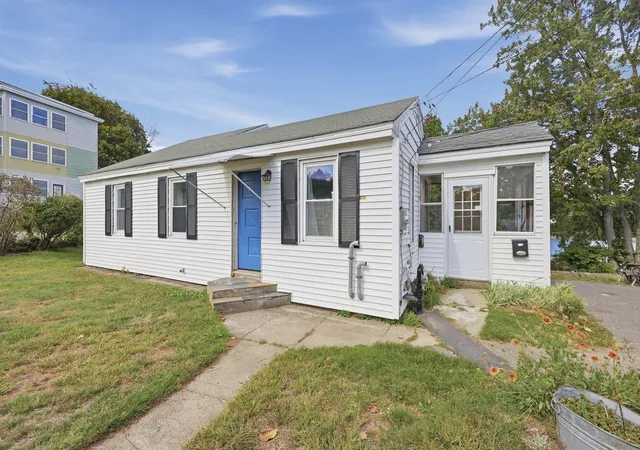 Photo 2 of Single family home for sale at 13 Elm St, Leominster, MA 01453 | MLS# 73582593 | Listing updated on 2026-10-13