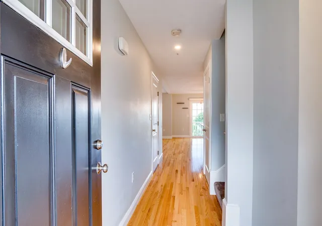 Listing Photo 4 - Condo for sale in building located at 1204 Hazelwood Wy, Clinton, MA 01510 - Unit #1204