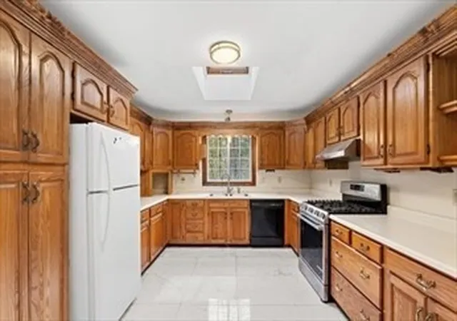 Photo 2 of Single family home for sale at 82 N Worcester St, Norton, MA 02766 | MLS# 73572875 | Listing updated on 2026-09-08