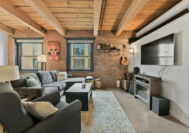 Photo 2 of Sale Pending at 90 Wareham St #403, Boston, MA 02118 | MLS# 73580940 | Listing updated on 2026-10-21