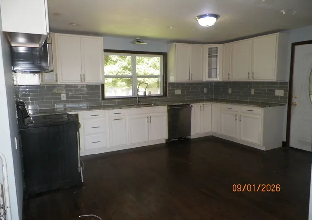 Photo 3 of Single family home for sale at 214 Grove Ave, Leominster, MA 01453 | MLS# 73570459 | Listing updated on 2026-09-05
