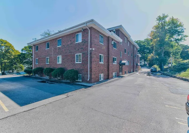 Photo 3 of Condo for sale at 211 West St #10A, Quincy, MA 02169 | MLS# 73579926 | Listing updated on 2026-09-23
