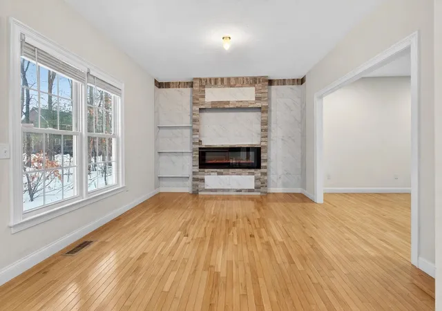 Listing Photo 5 - Condo for sale in building located at 1 Knowlton Cir, Upton, MA 01568 - Unit #1