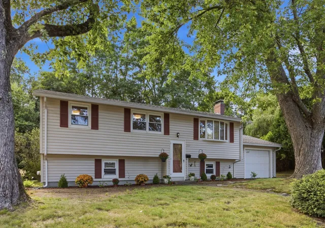 Photo 2 of Single family home for sale at 157 Marks St, Rockland, MA 02370 | MLS# 73574843 | Listing updated on 2026-09-23