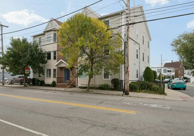 Listing Photo 2 - Condo for sale in building located at 291 Revere St, Revere, MA 02151 - Unit #7