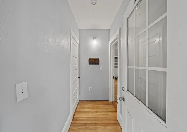 Listing Photo 2 - Condo for sale in building located at 99 Laurel Ave, Haverhill, MA 01835