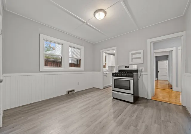 Listing Photo 3 - Condo for sale in building located at 99 Laurel Ave, Haverhill, MA 01835