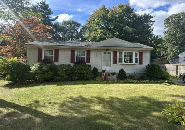 Photo 2 of Sale Pending at 203 New Boston Rd, Sturbridge, MA 01566 | MLS# 73582242 | Listing updated on 2026-10-14