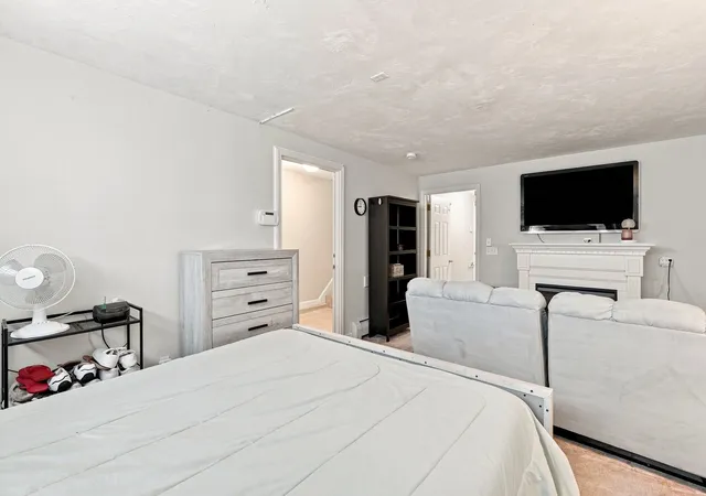 Photo 4 of House for sale at 51 Randall St, Worcester, MA 01606 | MLS# 73574342 | Listing updated on 2026-09-18