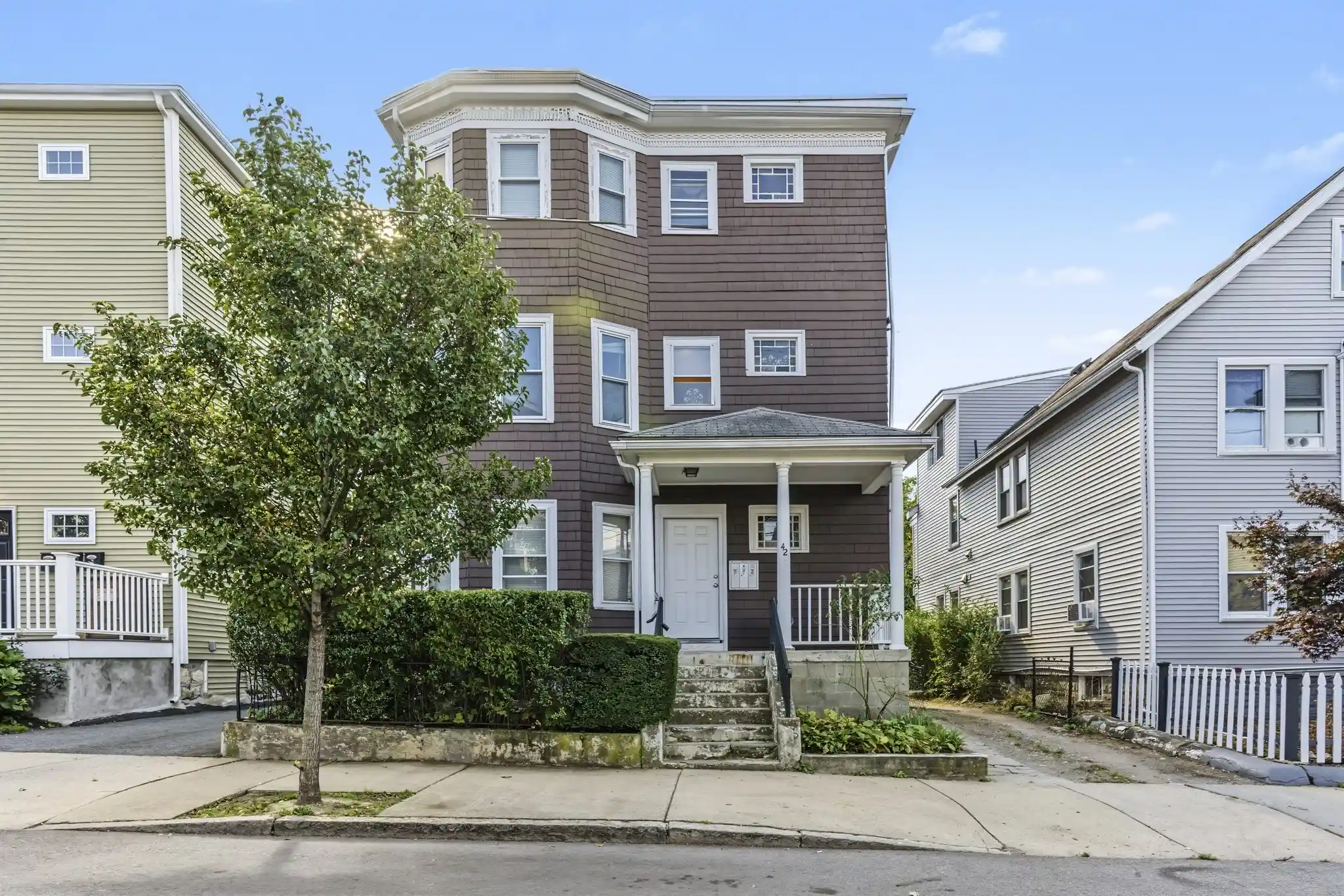 Listing Photo 1 - Condo for sale in 42 Pearl St located at 42 Pearl St, Everett, MA 02149 - Unit 42 Pearl St