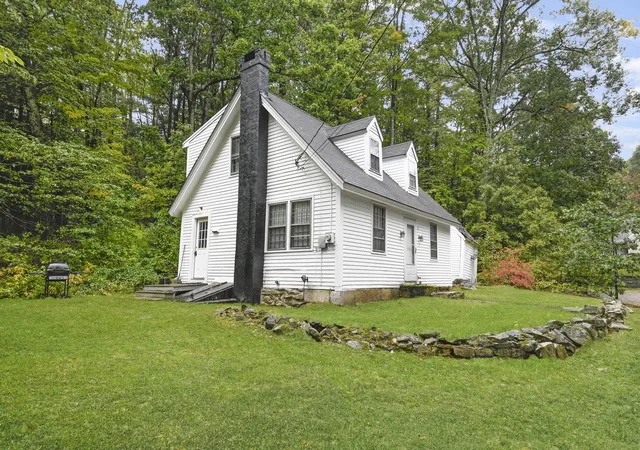 Photo 3 of Single family home for sale at 18 School House Rd, Sandown, NH 03873 | MLS# 73584393 | Listing updated on 2026-10-07