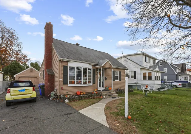 Photo 2 of Single family home for sale at 83 Oklahoma St, Springfield, MA 01104 | MLS# 73570864 | Listing updated on 2026-09-05