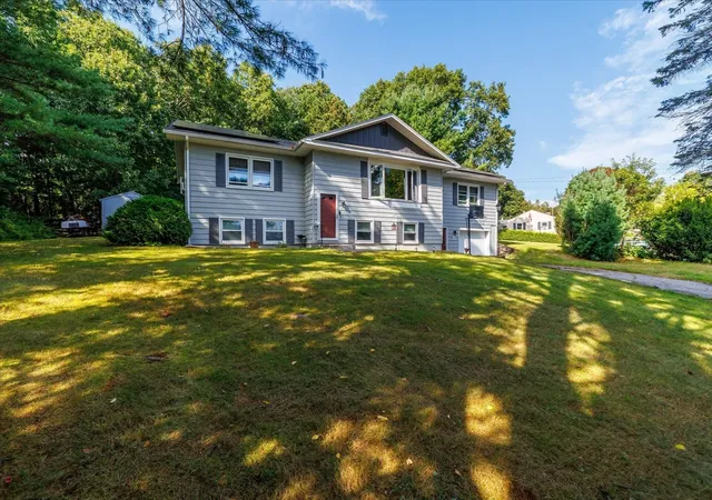 Photo 3 of Single family home for sale at 6 Hadley Path, West Brookfield, MA 01585 | MLS# 73581785 | Listing updated on 2026-10-15