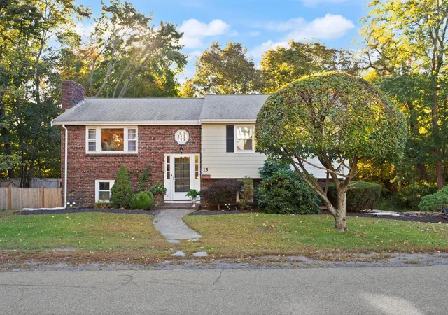 Photo 2 of Single family home for sale at 15 South St, Reading, MA 01867 | MLS# 73588205 | Listing updated on 2026-10-13