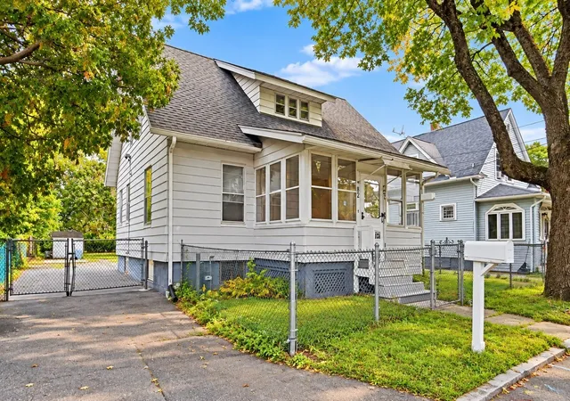 Photo 1 of Single family home for sale at 82 Gresham St, Springfield, MA 01119 | MLS# 73587318 | Listing updated on 2026-10-11