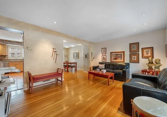 Photo 2 of Condo for sale at 39 Waterford Dr #39, Worcester, MA 01602 | MLS# 73583497 | Listing updated on 2026-10-08