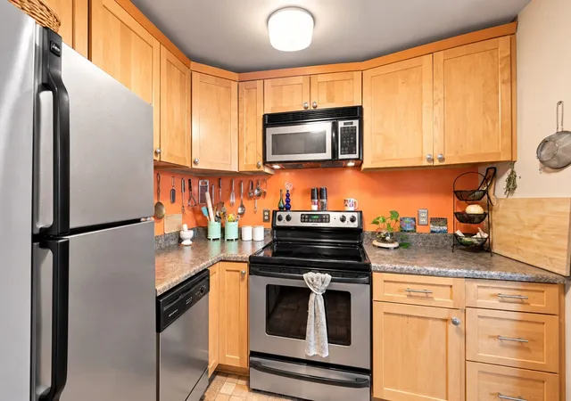 Photo 4 of Condo for sale at 157 Winnisimmet St #1D, Chelsea, MA 02150 | MLS# 73575044 | Listing updated on 2026-09-14
