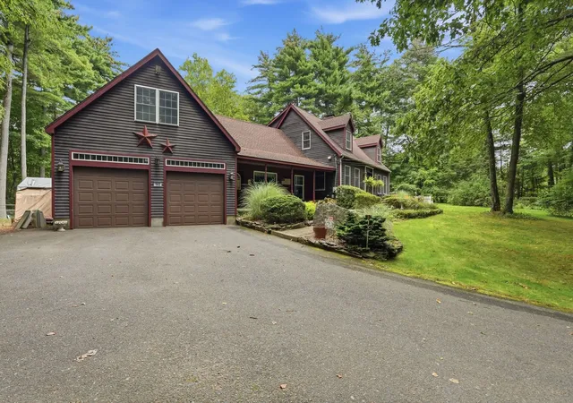 Photo 3 of Single family home for sale at 162 Barton Ave, Belchertown, MA 01007 | MLS# 73571175 | Listing updated on 2026-09-06