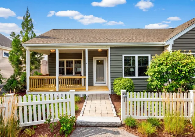 Photo 2 of Sale Pending at 4 Dorset Ln #4, Plymouth, MA 02360 | MLS# 73574962 | Listing updated on 2026-09-29