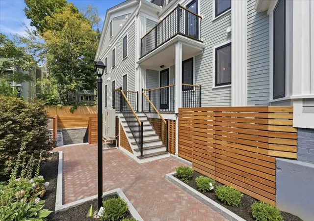 Photo 2 of Condo for sale at 305 Chestnut Ave #5, Jamaica Plain, MA 02130 | MLS# 73570964 | Listing updated on 2026-09-11