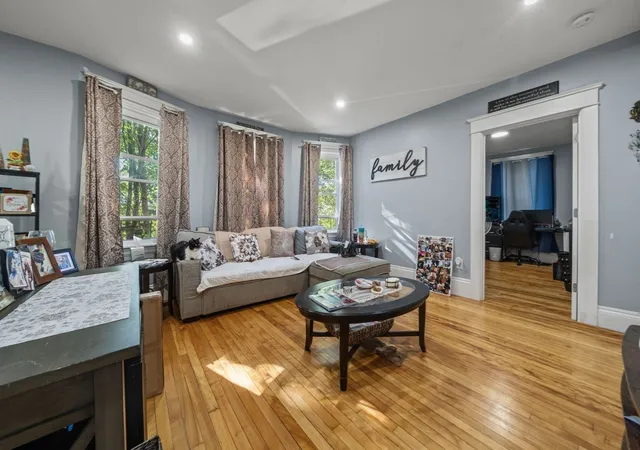 Listing Photo 5 - Condo for sale in building located at 64 Francis St, Worcester, MA 01606