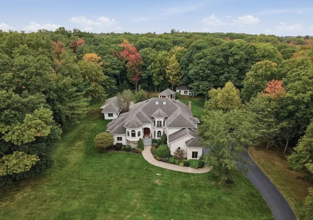 Photo 1 of Single family home for sale at 37 Putnam Hl Rd, Sutton, MA 01590 | MLS# 73587462 | Listing updated on 2026-10-16