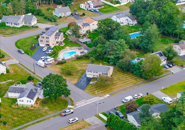 Photo 2 of Single family home for sale at 9 Valerie Ave, Billerica, MA 01821 | MLS# 73572225 | Listing updated on 2026-09-15
