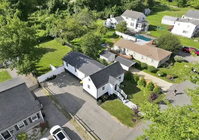 Photo 3 of Single family home for sale at 47 Perkins St, Somerset, MA 02725 | MLS# 73573541 | Listing updated on 2026-09-30
