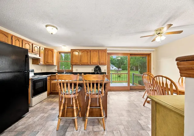 Photo 4 of Sale Pending at 10 Mountianview St, Wilbraham, MA 01095 | MLS# 73575541 | Listing updated on 2026-09-30