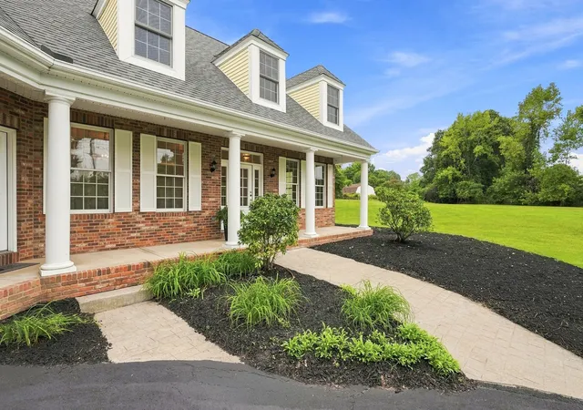 Photo 3 of Single family home for sale at 70 Appaloosa Ln, West Springfield, MA 01089 | MLS# 73576229 | Listing updated on 2026-10-28