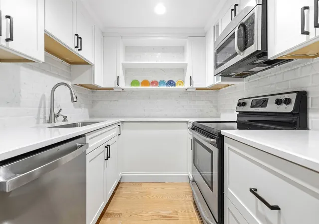Listing Photo 4 - Condo for sale in building located at 90 Worcester St, Boston, MA 02118 - Unit #1