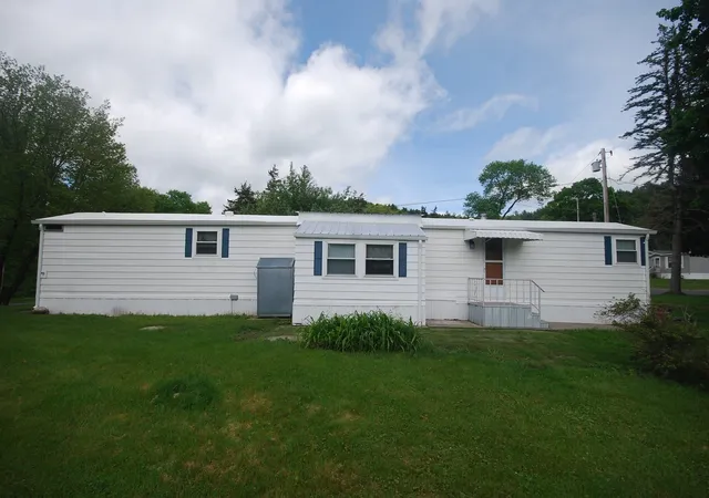 Photo 4 of Manufactured home for sale at 18 Riverveiw Cir, Brimfield, MA 01010 | MLS# 73574724 | Listing updated on 2026-09-15